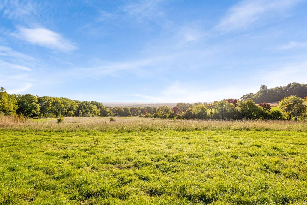 Property photo 2 of 24