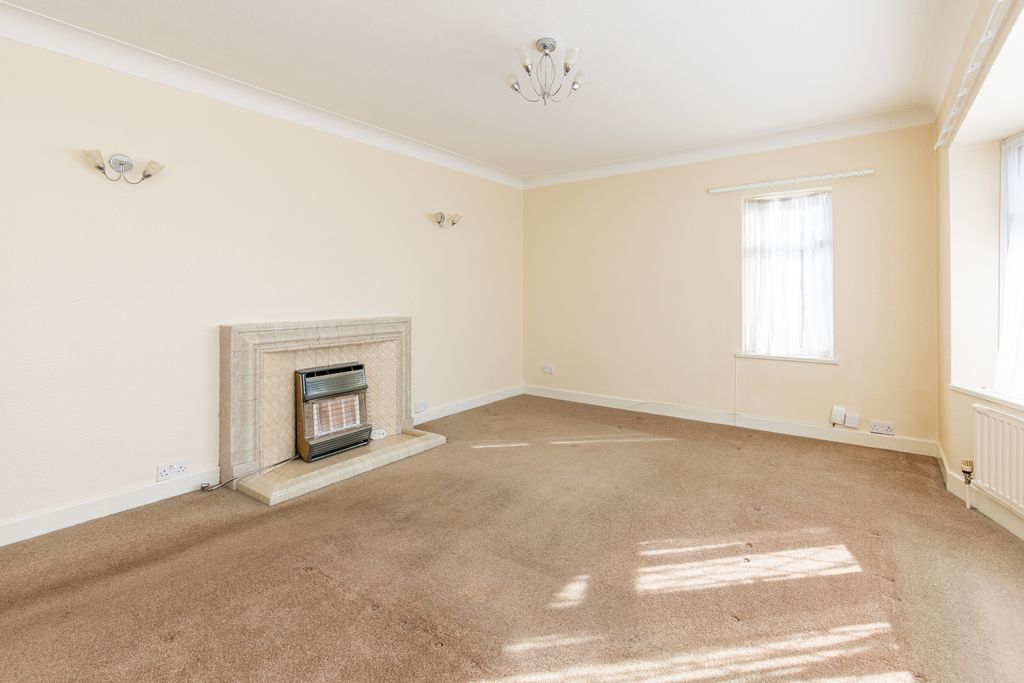 Property photo 3 of 10 Living Room