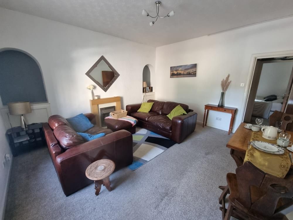 Property photo 2 of 7 Lounge