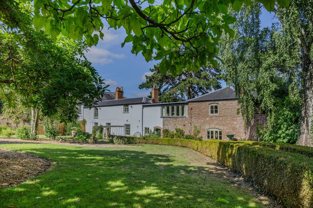 Property photo 1 of 48
