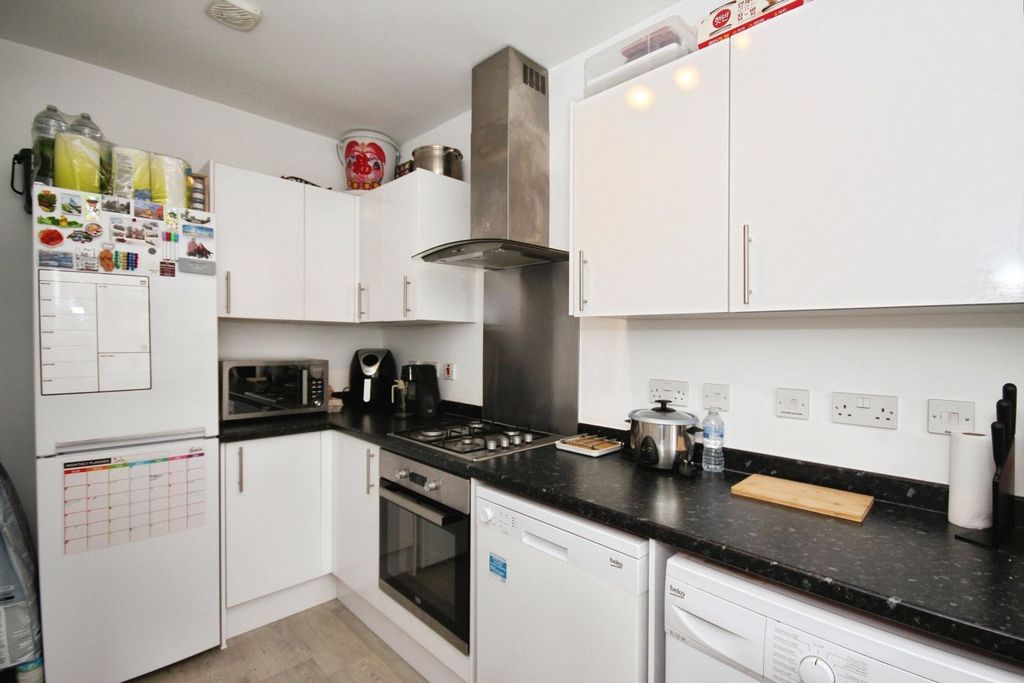 Property photo 3 of 17 Photo