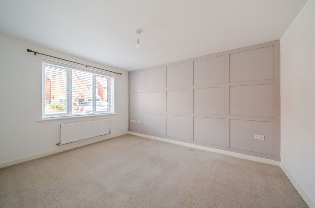 Property photo 3 of 30 1496941-11-6A6895Ec6Aaac