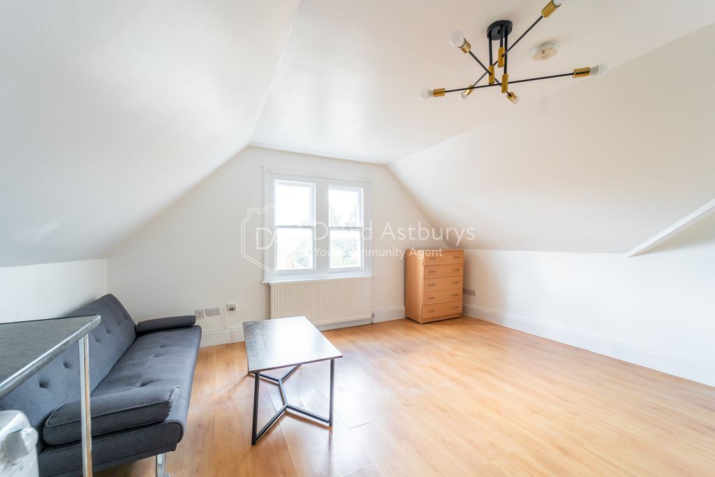 Property photo 1 of 7 Mba09674