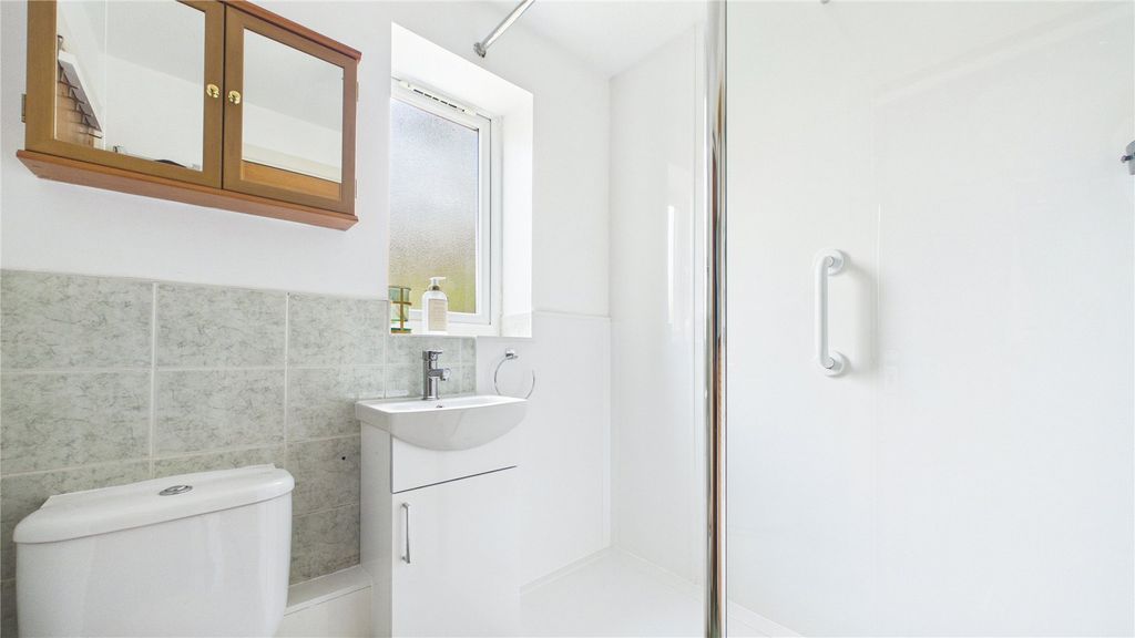 Additional image 8 of 1 bed flat for saleLightwater, Surrey GU18