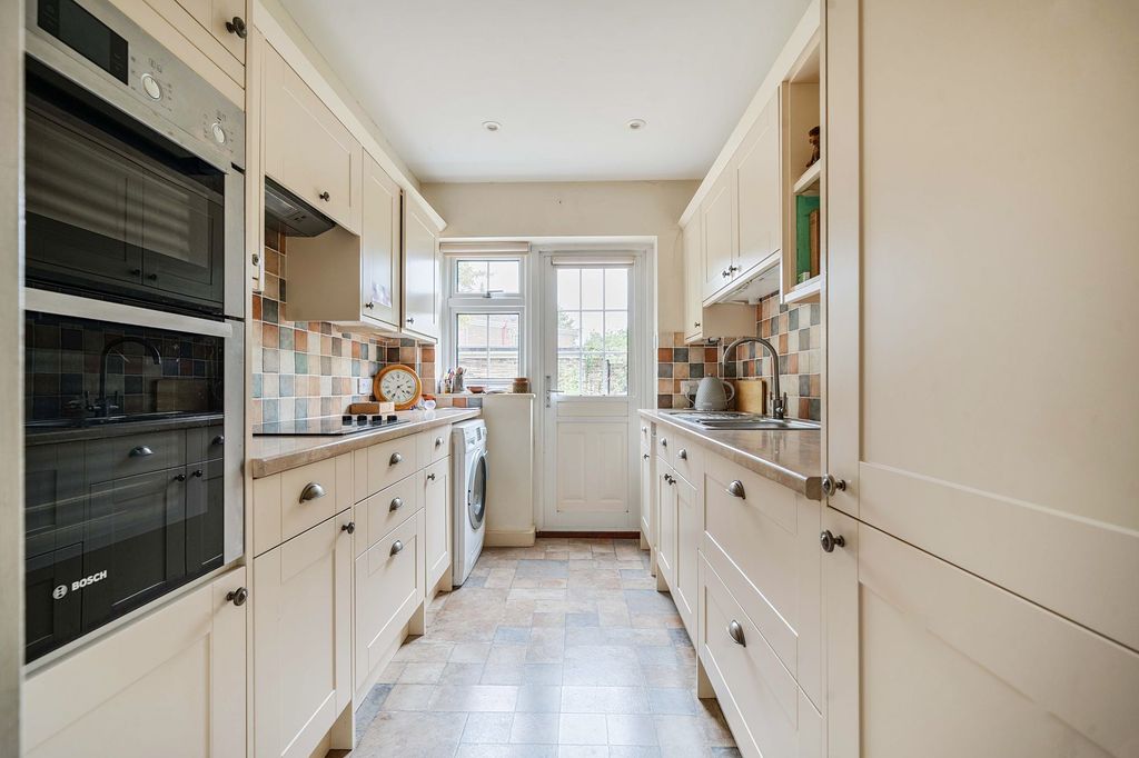 Property photo 2 of 14 Kitchen