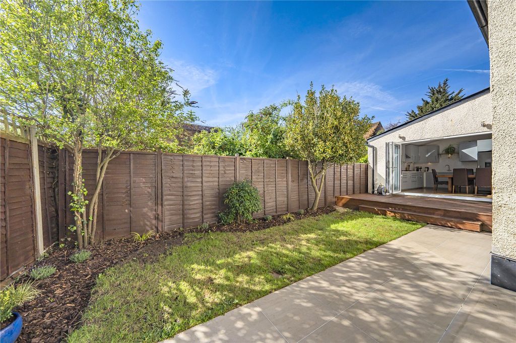 Property photo 2 of 13 Picture No. 21