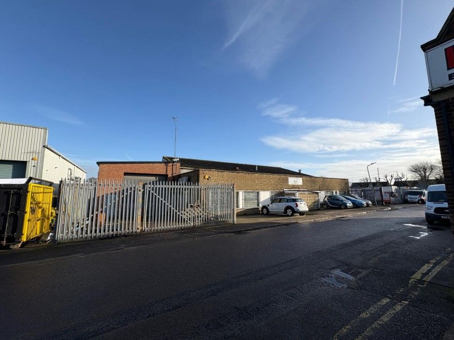 Property photo 1 of 20