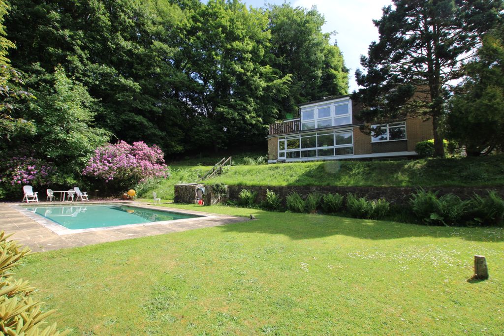 Property photo 2 of 9 2