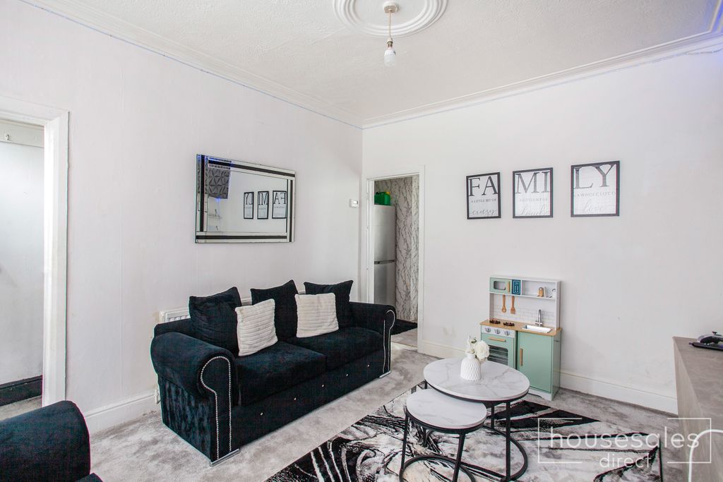 Property photo 3 of 22