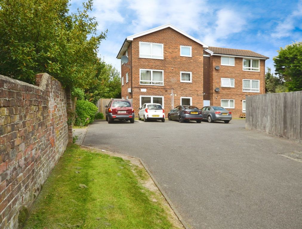 Property photo 2 of 15