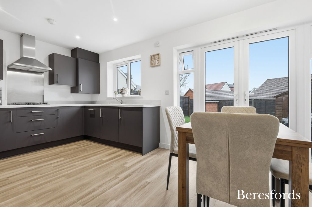 Property photo 2 of 16 Picture No. 08