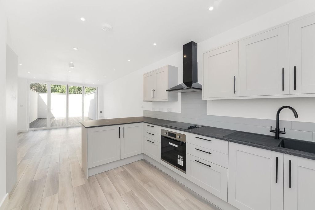 Property photo 3 of 11 Img_8419-3-1500x1000.Jpg