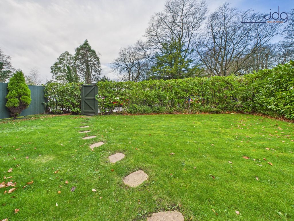 Property photo 2 of 14 A Private Garden