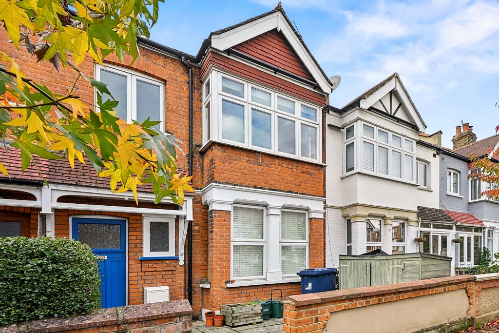 Property photo 3 of 12 External