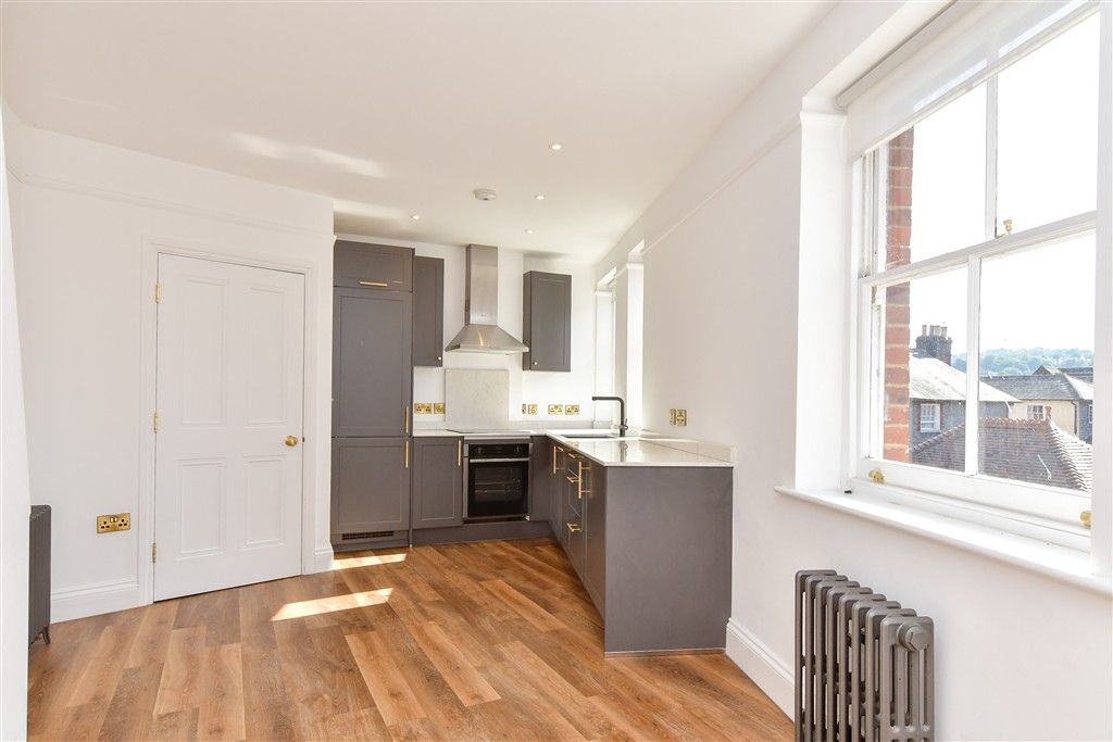 Property photo 3 of 12 Lounge/ Kitchen/ Diner