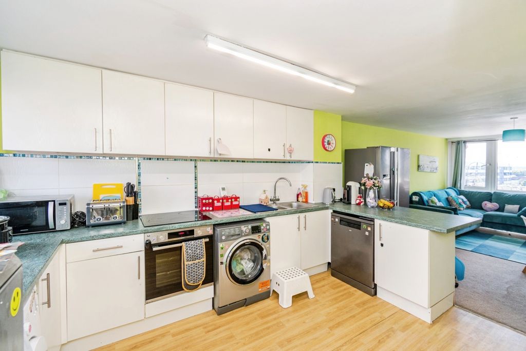 Property photo 2 of 11 Pbox-Img.Jpg