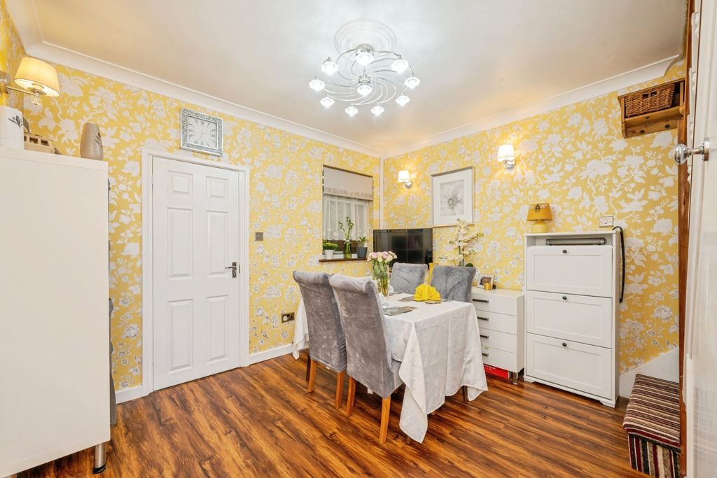 Property photo 2 of 18 Pbox-Img.Jpg