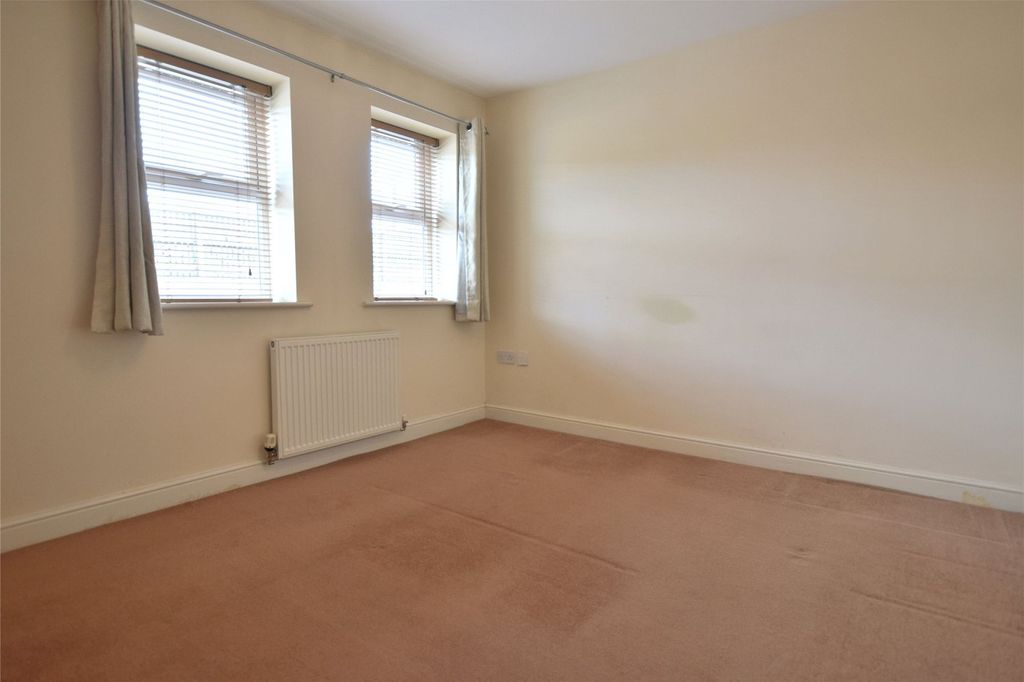 Property photo 3 of 5 Bedroom