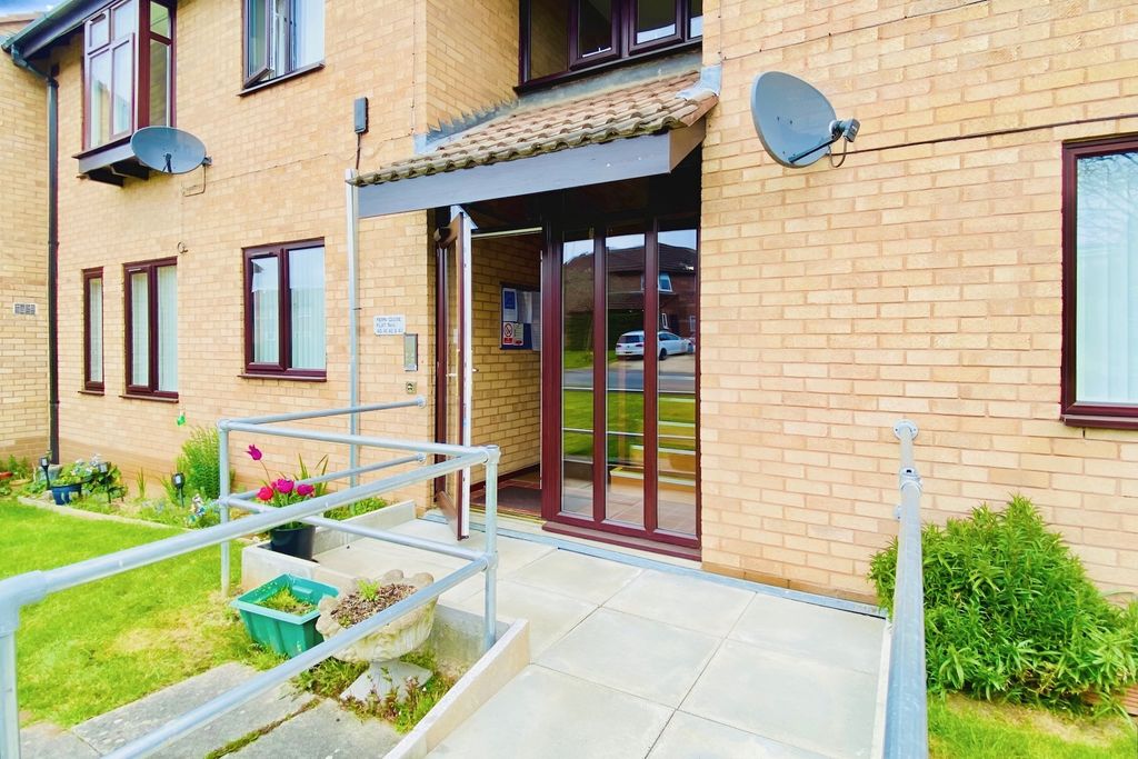 Property photo 2 of 15