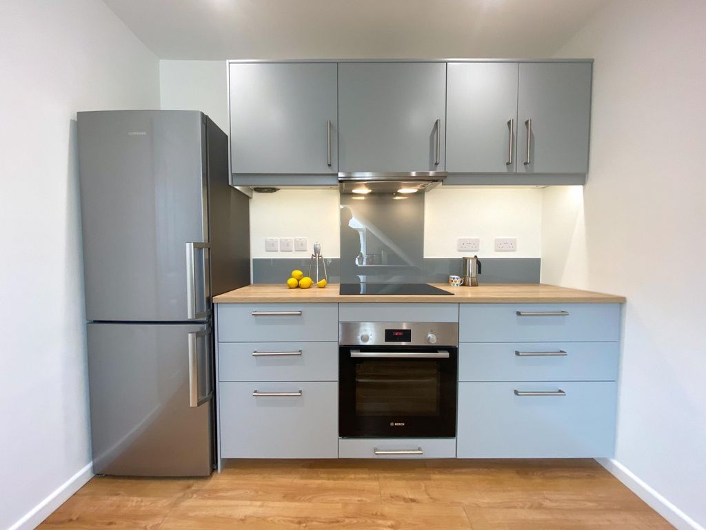 Property photo 3 of 6 Kitchen