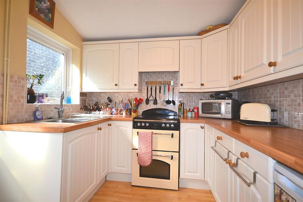Property photo 3 of 13 0012 (2).Png