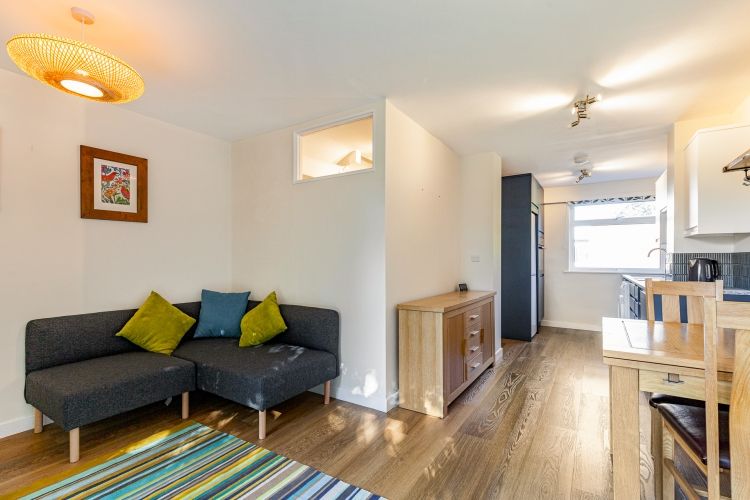 Property photo 1 of 9 305829