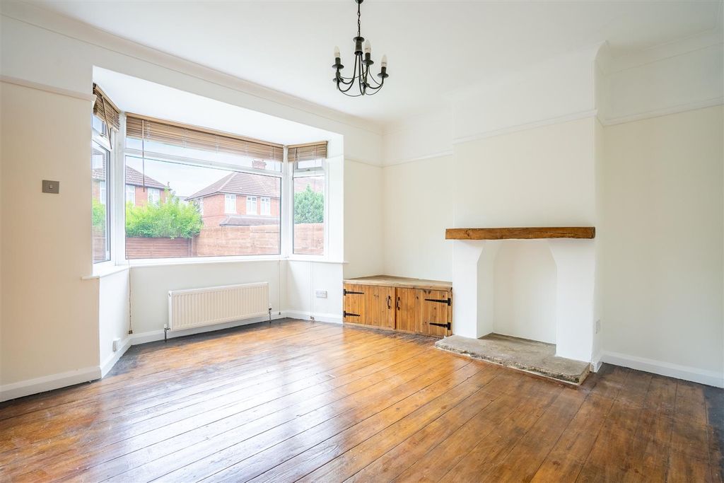 Property photo 3 of 11 23 Ba-2.Jpg