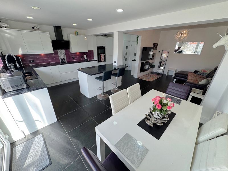 Property photo 3 of 35 Family Dining Kitchen