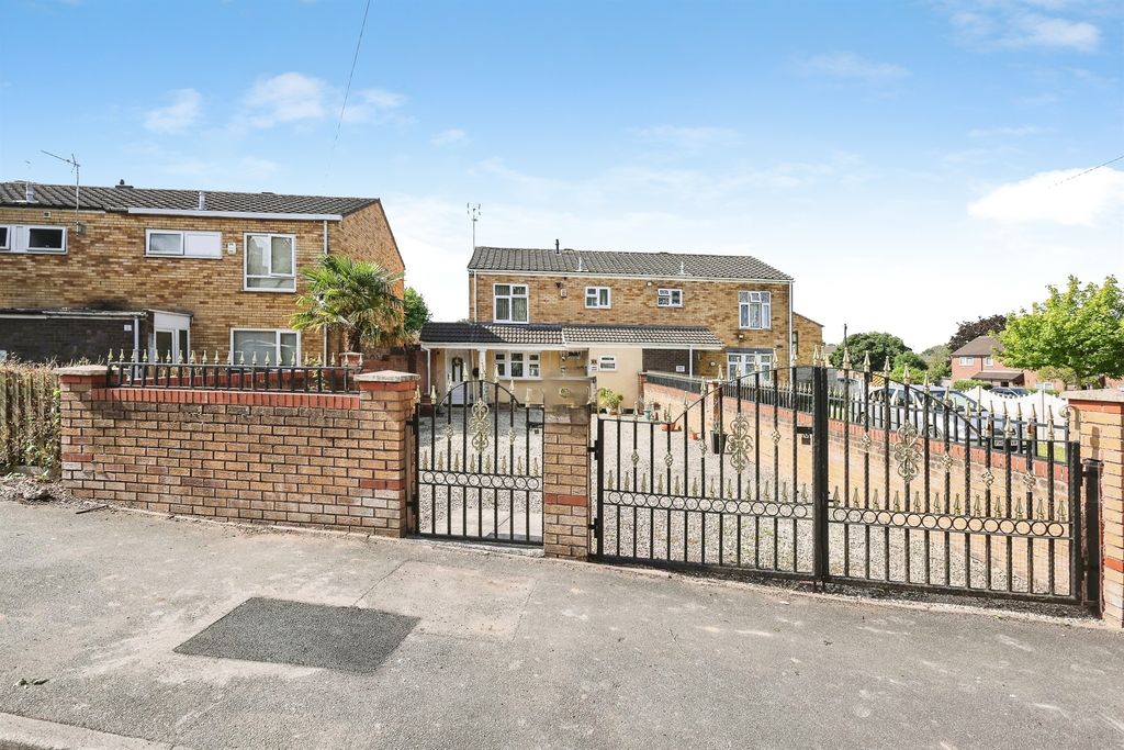 Property photo 2 of 19