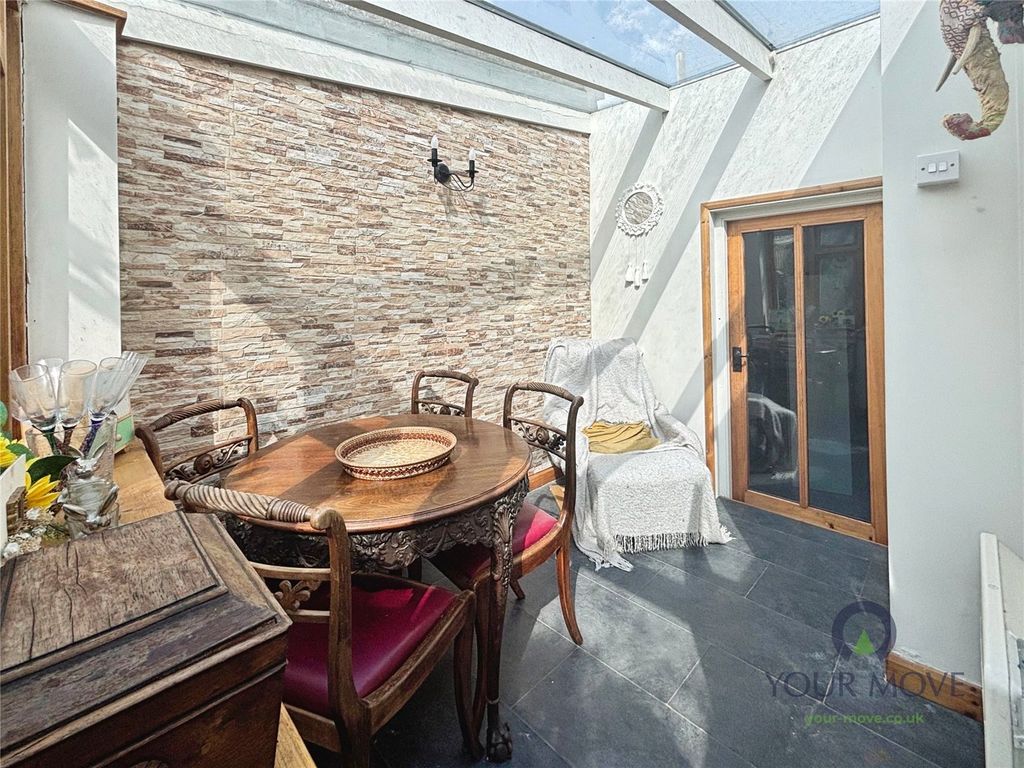 Property photo 3 of 26 Picture No. 22