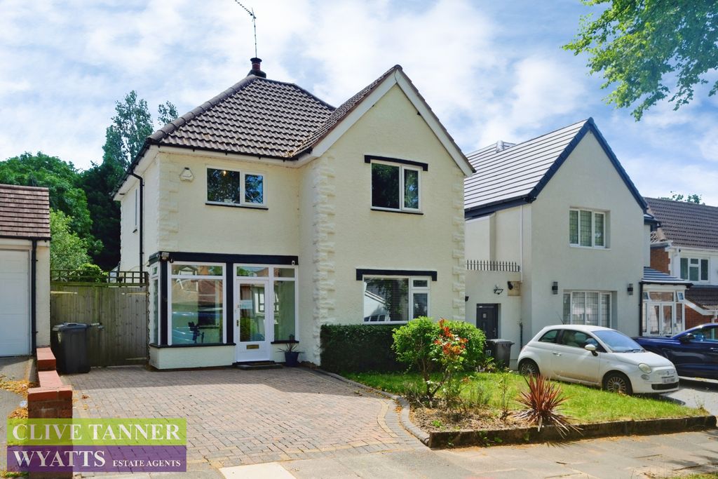 Property photo 1 of 19 105 Southam Road