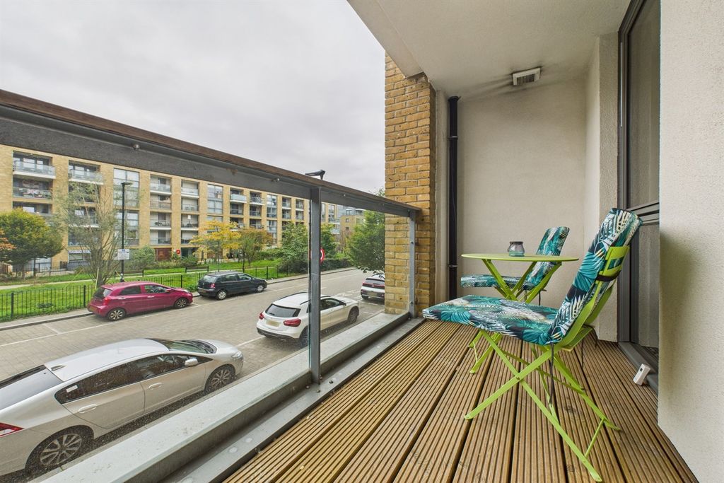 Property photo 3 of 13 Balcony