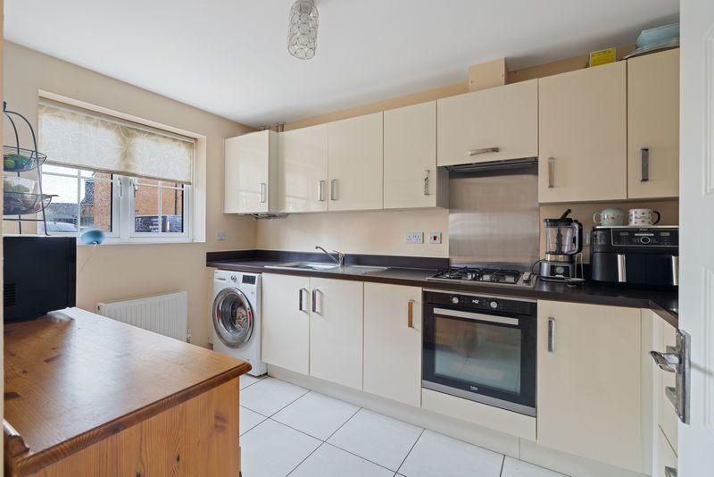 Property photo 2 of 16 Photo 13