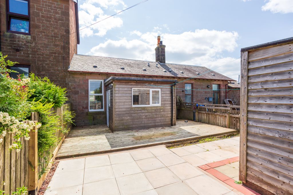 Property photo 1 of 18 External Front