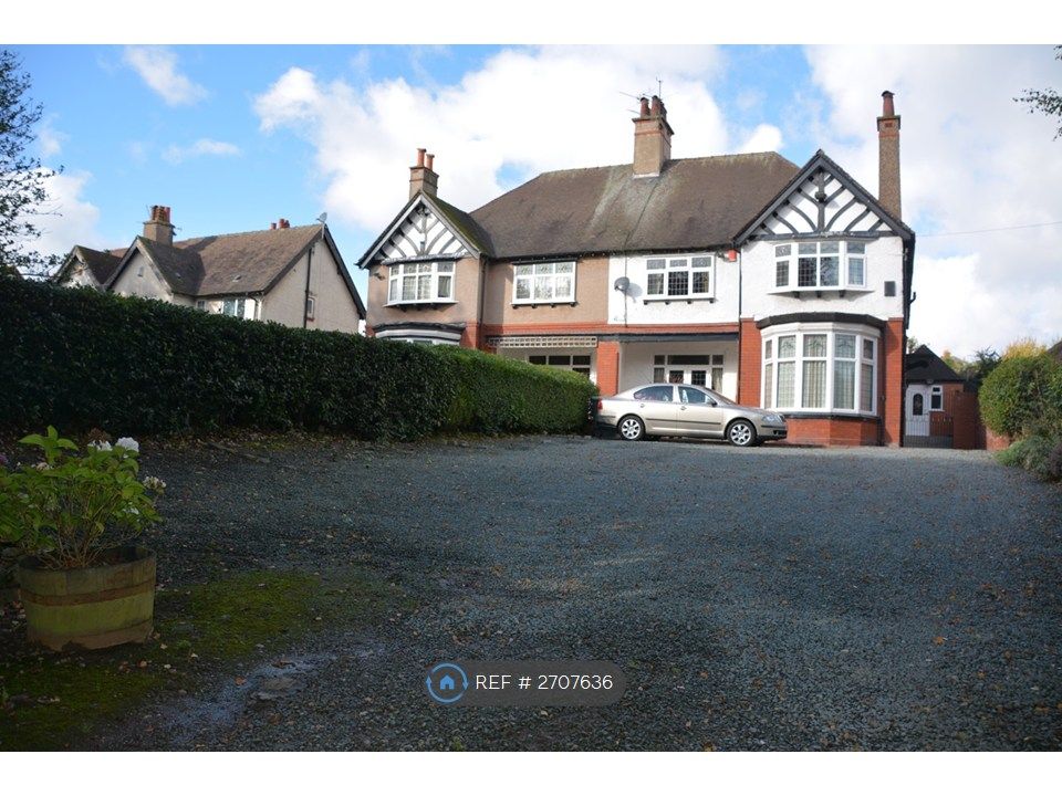 Property photo 2 of 7 Front Drive