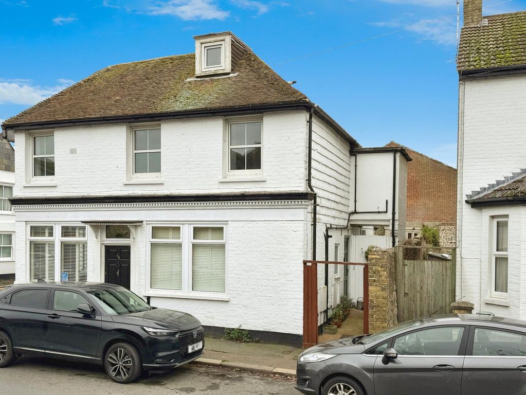 Property photo 1 of 13 Front (Exterior)