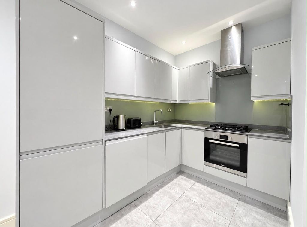 Property photo 2 of 10 Ff81B317-00B9-4635-B327-50c2A3620990.Jpg