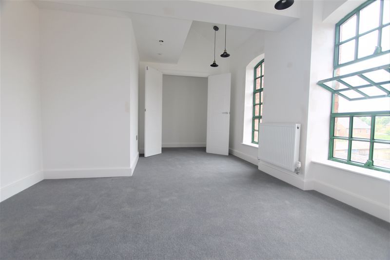 Property photo 2 of 11 Photo 10