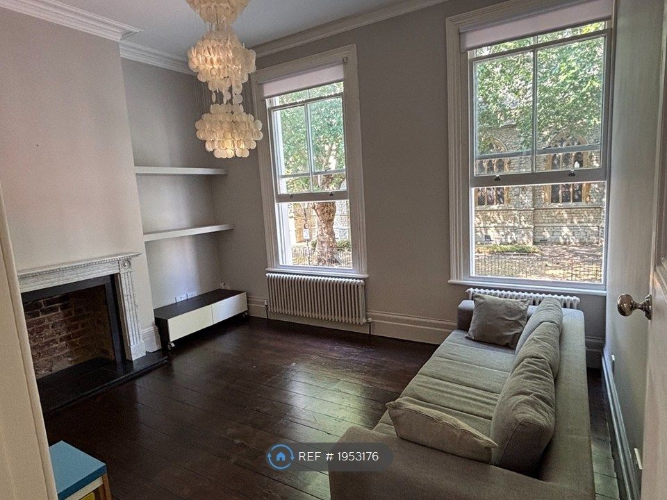 Property photo 1 of 16 Lounge