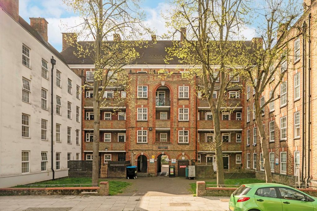 Property photo 1 of 5