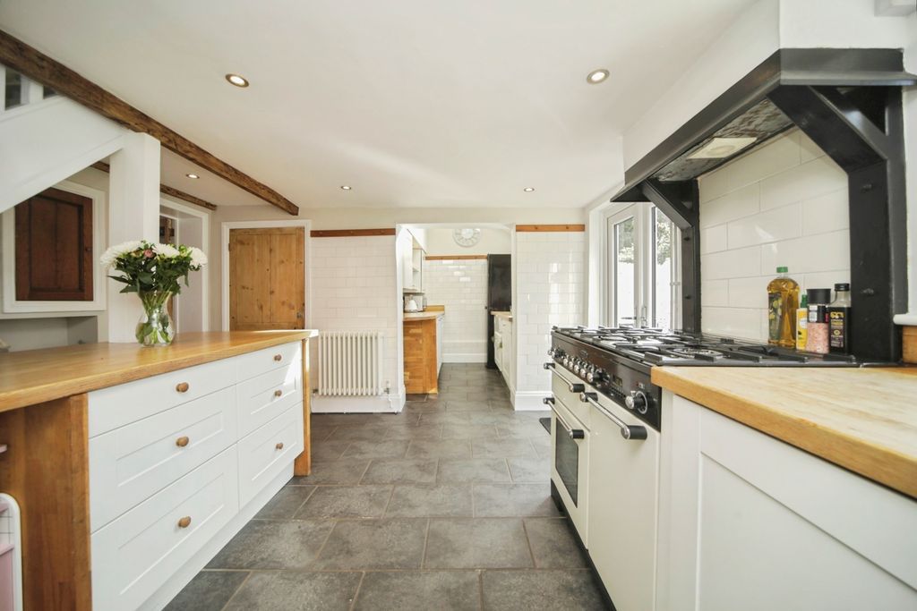 Property photo 3 of 17 Photo