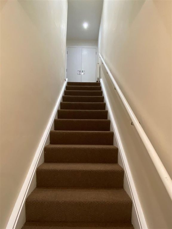 Property photo 3 of 10 1B Bentinck 3.Jpg