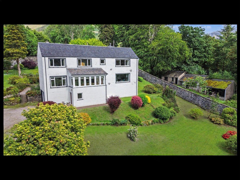Property photo 3 of 82