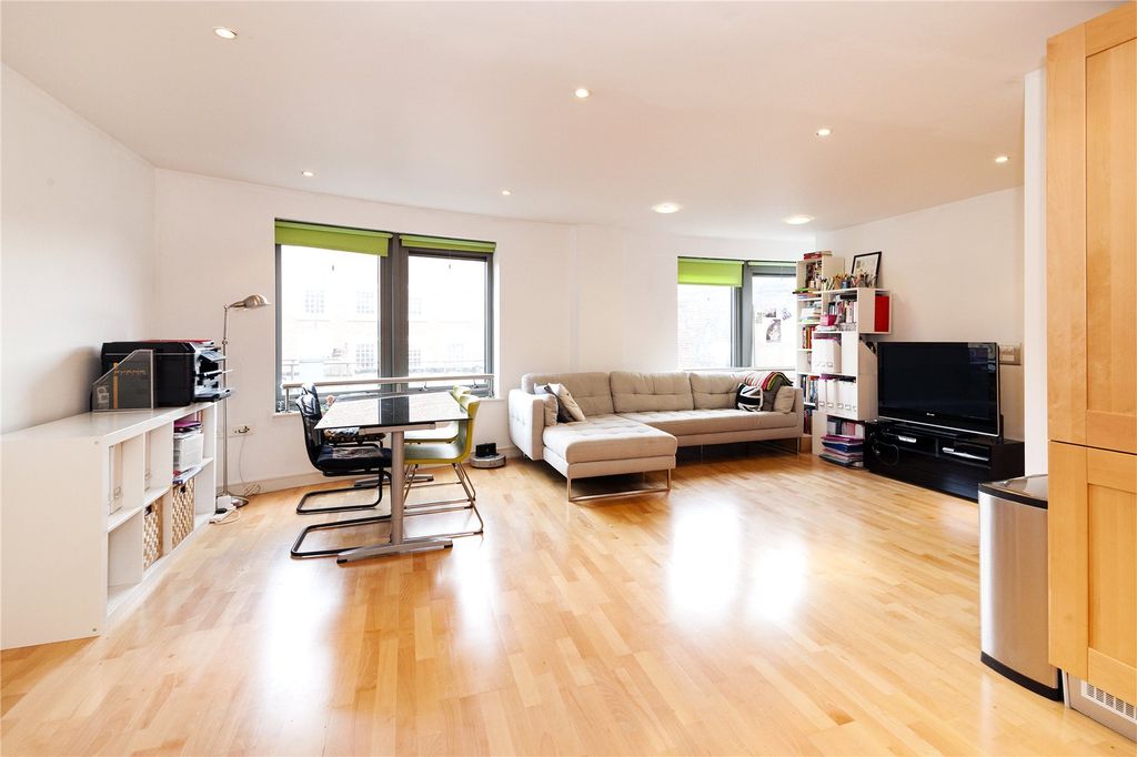 Property photo 3 of 8 Reception Room