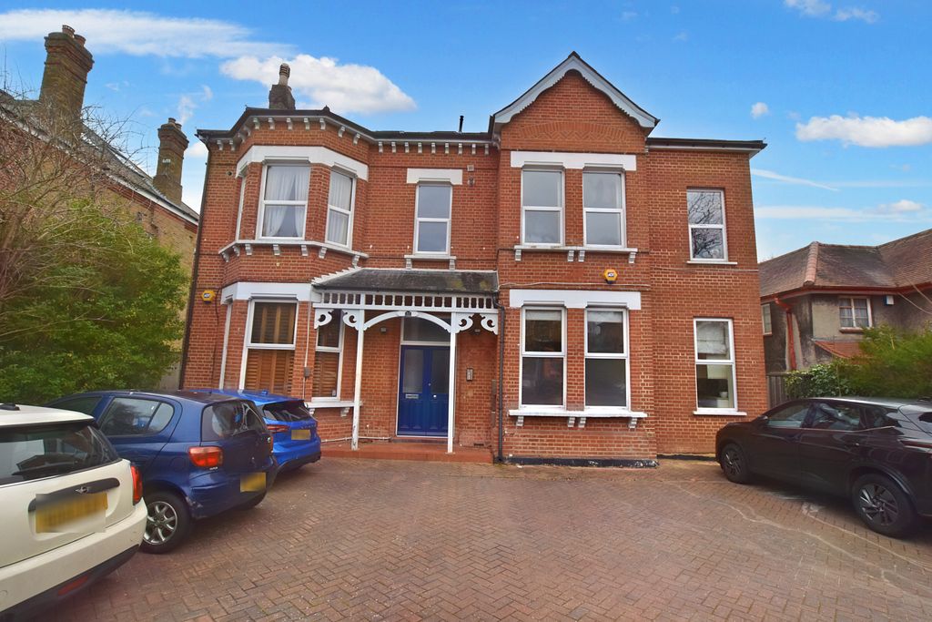 Property photo 1 of 7 Flat 6, 22 Cator Road, Sydenham, London Se26 5Ds