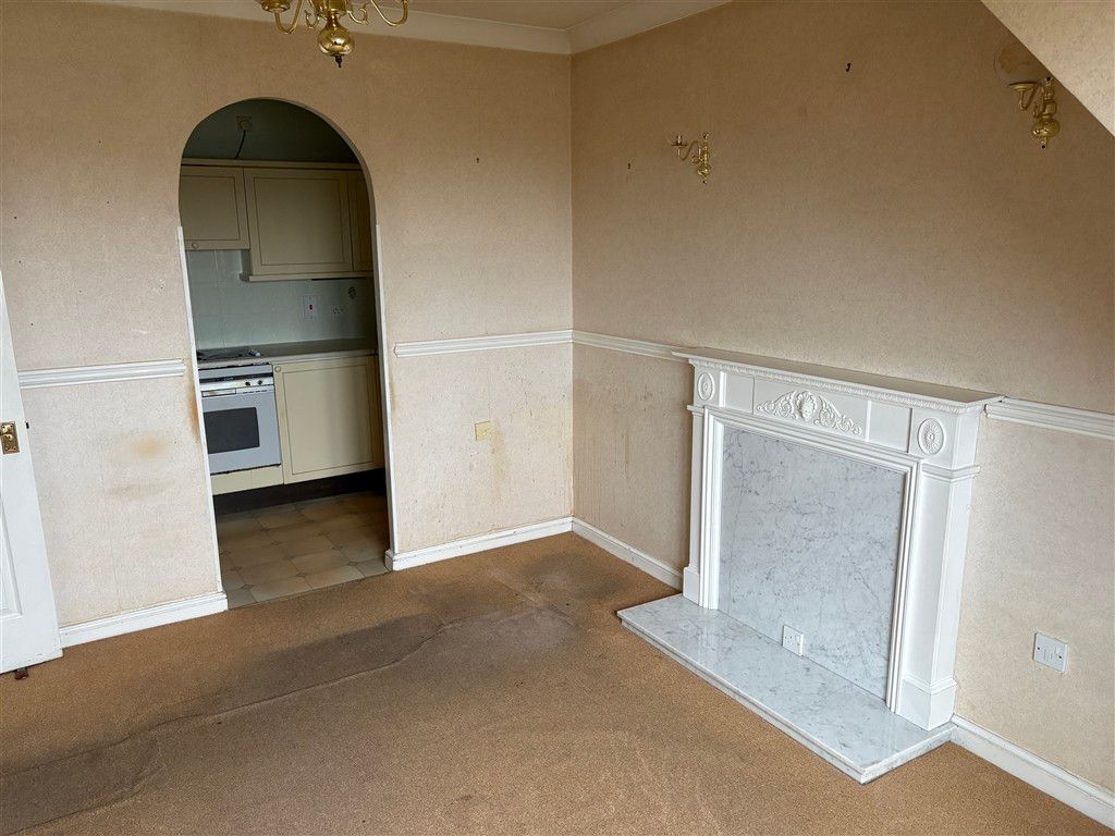 Property photo 3 of 7 Lounge