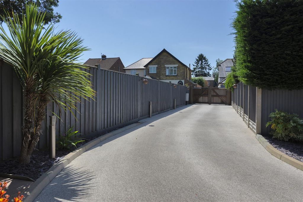 Property photo 2 of 22 73Aheath03.Jpg