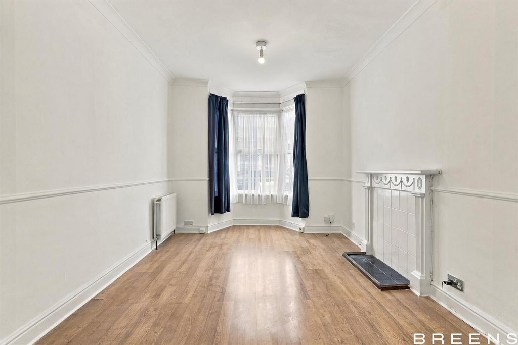 Property photo 2 of 28 6Rqgc.Jpg