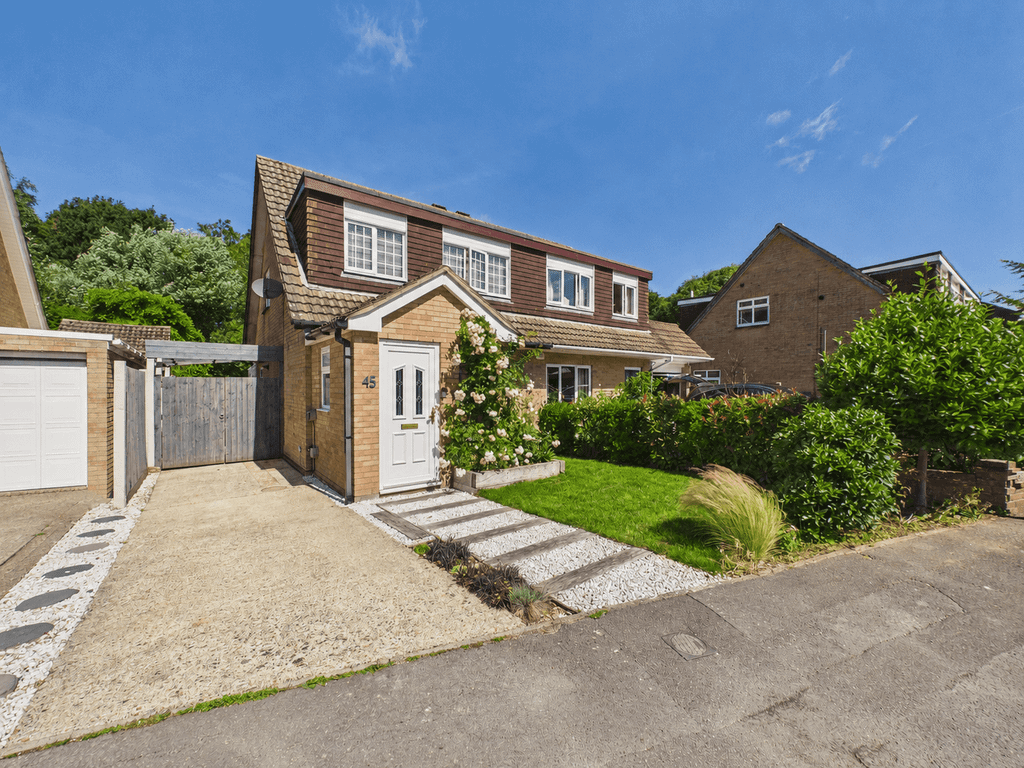 Property photo 1 of 14 A Beautifully Presented Three-Bedroom Semi-Detached Home In Titchfield Common
