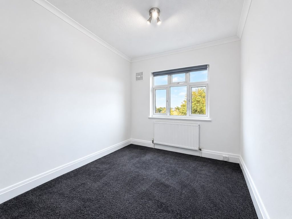 Property photo 3 of 4 Bedroom 2 High St...